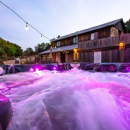 프레드릭스버그 A Barn At The Quarry B&B 외부 사진