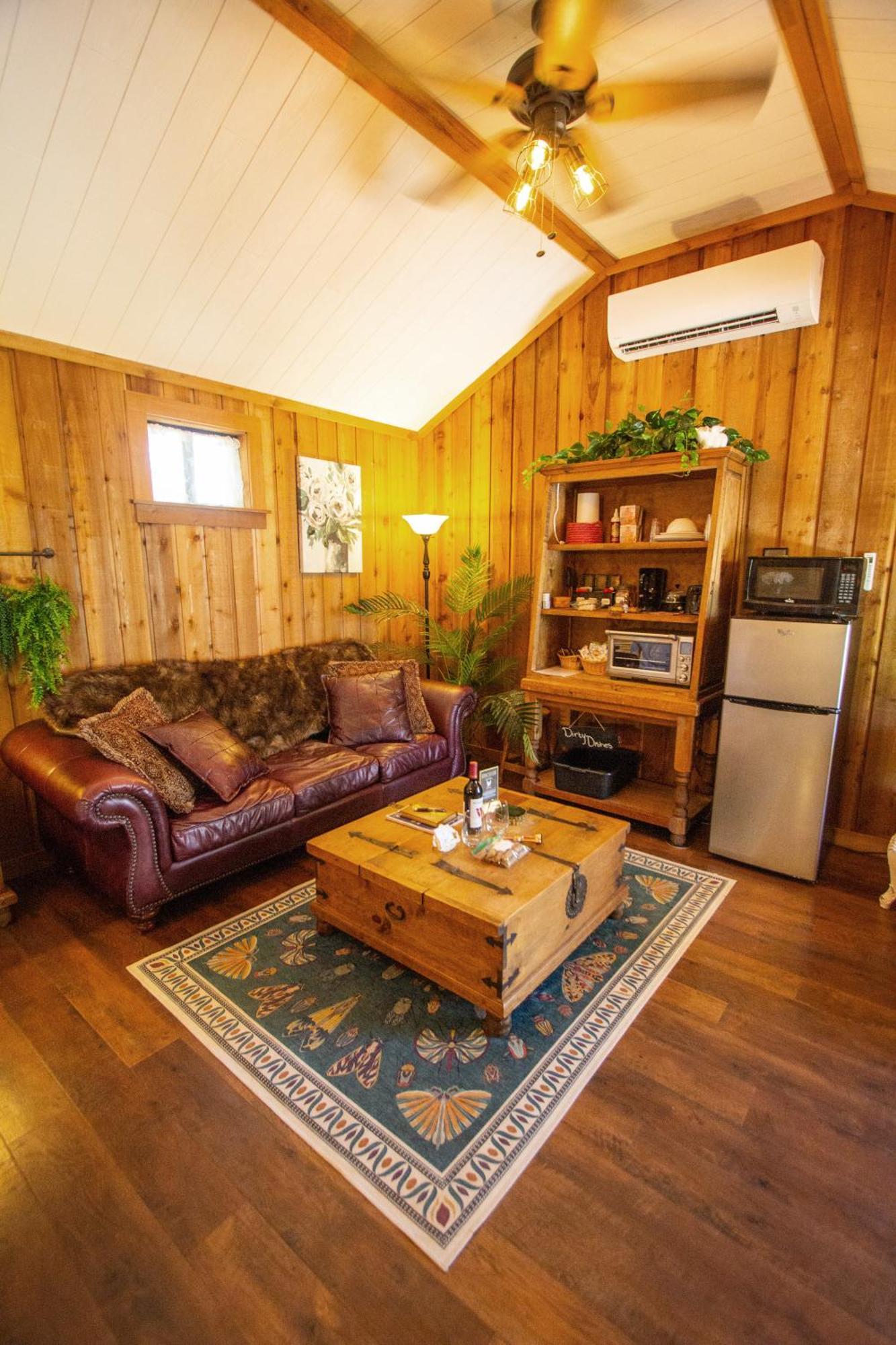 프레드릭스버그 A Barn At The Quarry B&B 외부 사진
