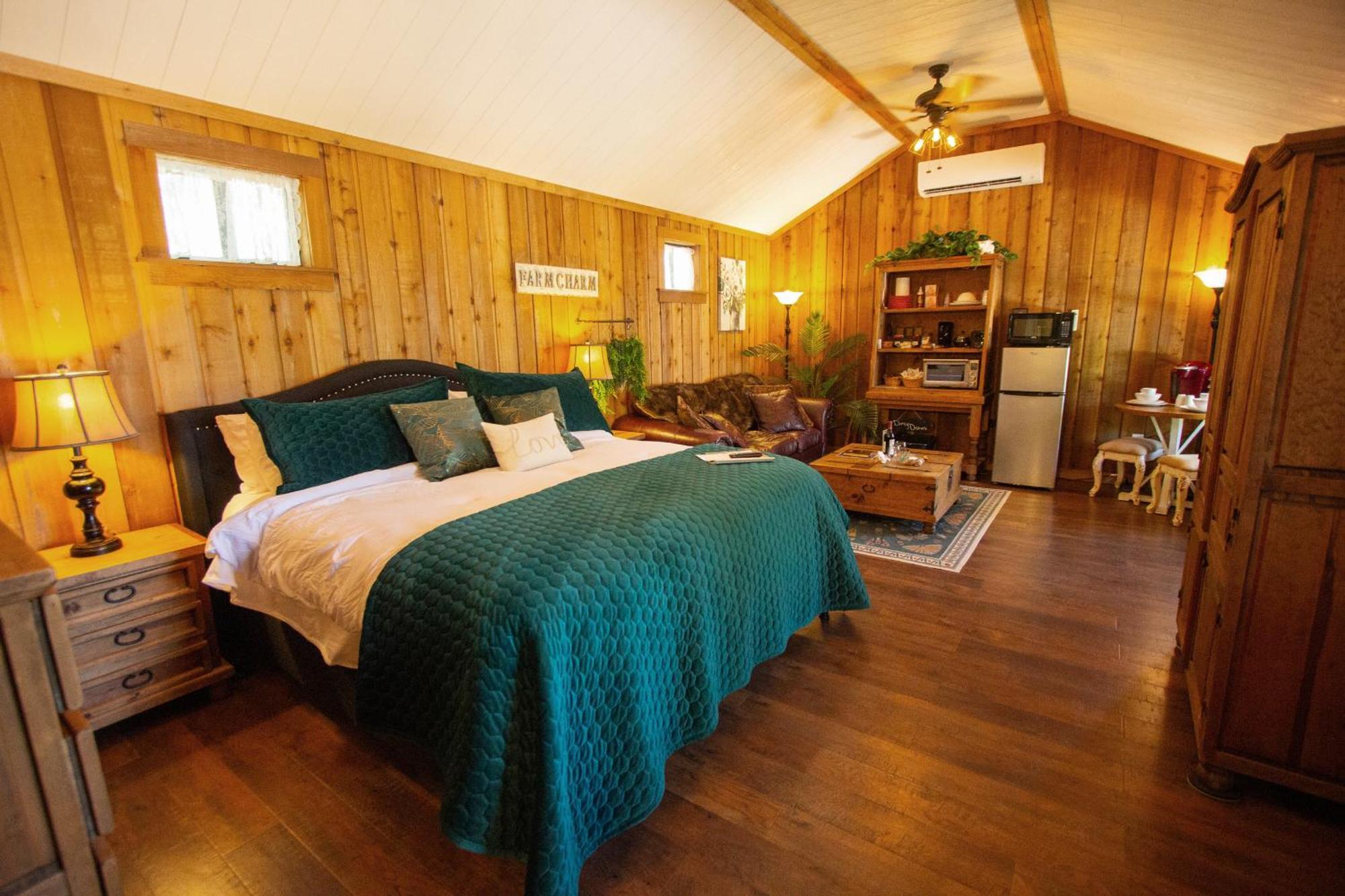 프레드릭스버그 A Barn At The Quarry B&B 외부 사진